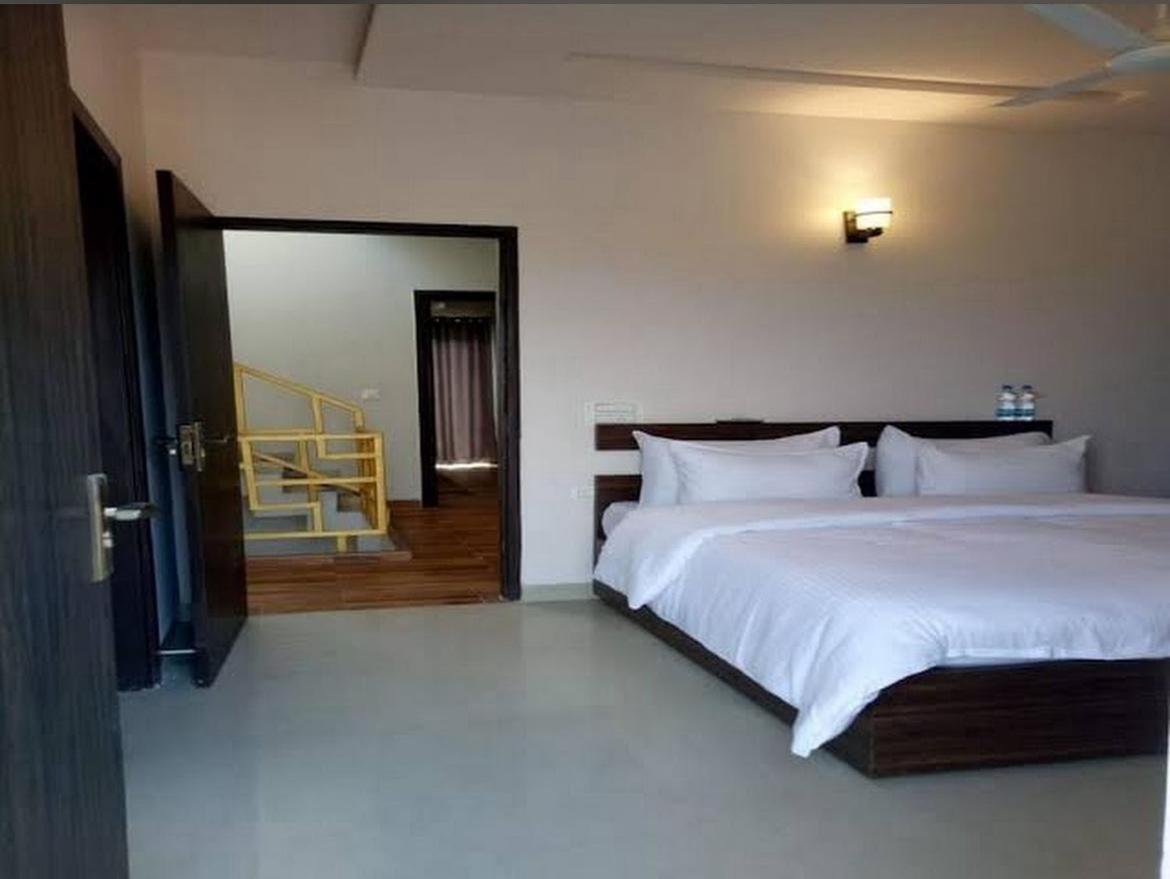 Krishna Radha Rani Luxury Guest house