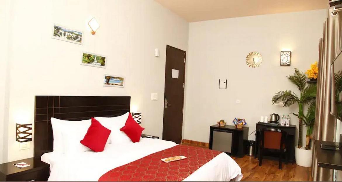 Guest house Krishna Radha Rani Luxury Vrindavan